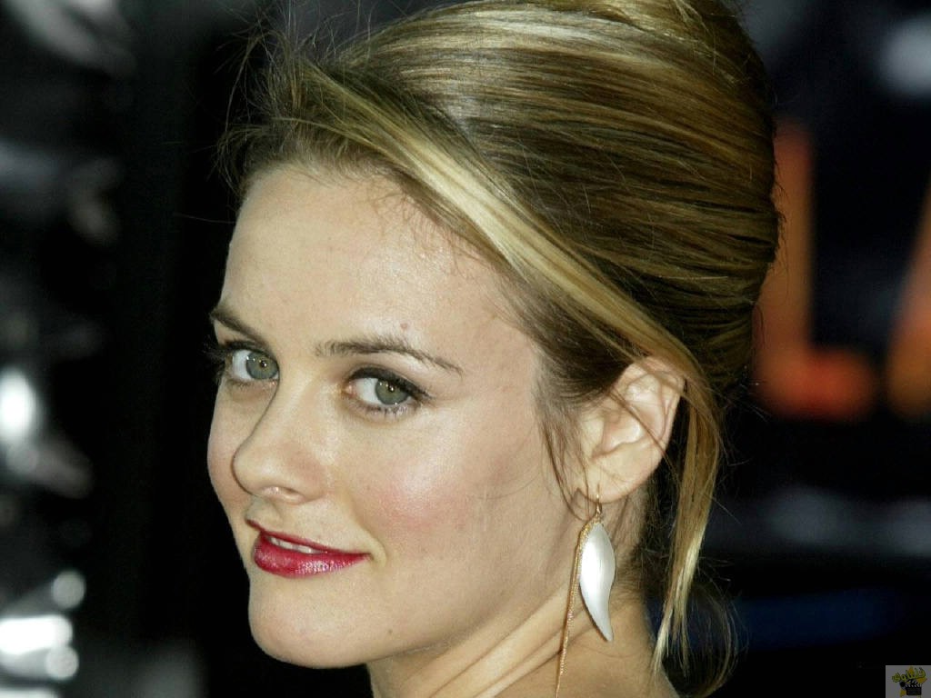 Alicia-Silverstone-10