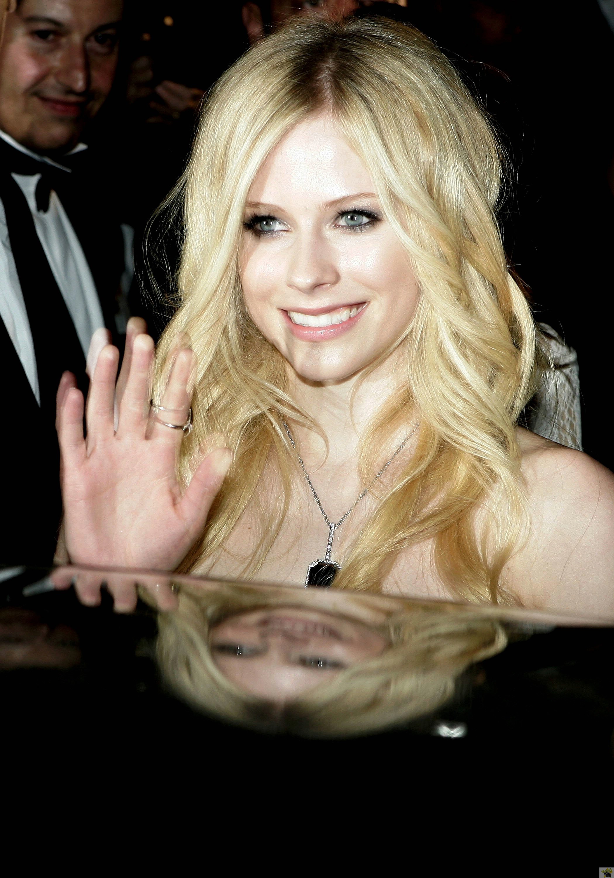 11-avril-lavigne-080807